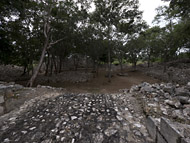 Plaza at Xcalumkin Ruins - xcalumkin mayan ruins,xcalumkin mayan temple,mayan temple pictures,mayan ruins photos